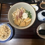 手打蕎麦のたぐと - 冷やしたぬきつぶっかけスタイル！
