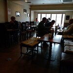 グリル宝 - 落ち着く店内