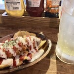 角打ち酒場 足立屋 - フィッシュ&チップス、シークワーサーサワー