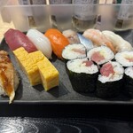  寿司酒場 すし屋の秀ヨシ - 