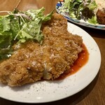 洋食料理カフェ ナンバリボン - チキンカツプレート（デミグラスソース／トマトソース）