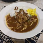 カリービストロ LAMP - ちょこっとLAMPカレー♪こっそり大盛りに！ちょこっとじゃねぇ〜♪(⁠^⁠ლ⁠^⁠ )