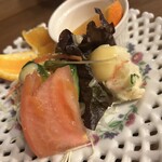 アラスカ - セットのサラダ