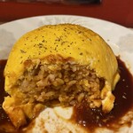 レッドコーナー - 特選ソースが激しい美味しさ♡
      そこらの専門店よりはるかに美味