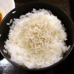 市場前食堂磯の家 - （島根定食）ちりめんじゃこが載ったご飯