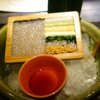 atelier 森本 XEX 鉄板 - 贅沢コース(19800円)・前菜 甘海老のタルタル ７種類の薬味添え