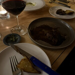 coucou! - 牛ホホ肉の赤ワイン煮で、柔らかい