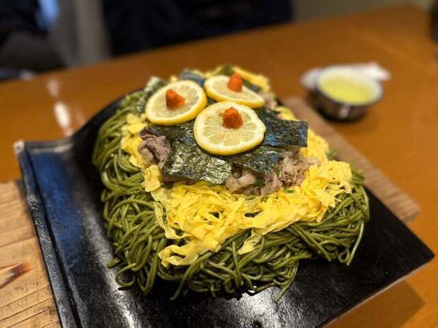 海峡プラザで元祖瓦そば◇たかせ 門司港レトロ店 』by akii : 元祖 瓦