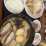 味千ラーメン - 料理写真: