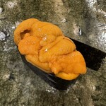 鮨桂太 - 雲丹 ※確か浜中産。見た目に華やかと濃厚な旨味とコク！