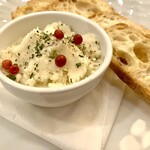 ワイン食堂 旅する子ブタ 渋谷ヒカリエ店 - 