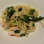 サルーチェ - ルッコラ、小松菜、タラバ蟹のパスタ