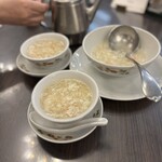 菜香新館 - 蟹肉大生翅（= 蟹肉の入ったふかひれスープ）