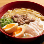 とりさし梅松 - 鶏白湯ラーメン