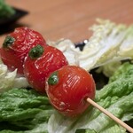 鶏料理 一羽 - 口休め的なミニトマト。ソリレスの後にさっぱりと
