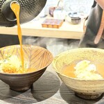 中津をにく - カレースープをかける