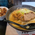 札幌らーめん 慶次 - 料理写真:味噌らーめん