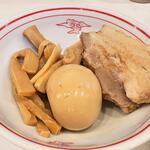 蒙古タンメン中本 - メチャアジ(メンマ、チャーシュー、味玉の頭文字です)