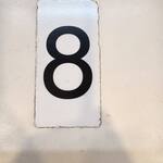 蒙古タンメン中本 - 8番席は厨房を臨むカウンター席