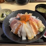 烏賊 壽司Dining 鮮助 大宮東口本店