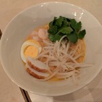 ビストロ ブルーキッチン&ボトルズ - 