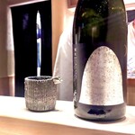 多仁本 - 白子には初めて飲む新潟、山城屋　瑠水RUSUI スッキリ辛口です。