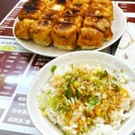 ぎょうざや - 料理写真: