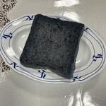 ビオラル - 料理写真:相馬パン 天然酵母竹炭食パン398円