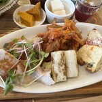 G831 Natural Kitchen & Cafe - 