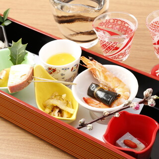 日本酒に合う酒肴の数々をご用意。