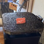 焼肉×創作びすとろ 笑進笑明 - 特注の富士山溶岩プレートでふんわり焼き上げて頂きました♡