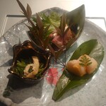 日本料理 旬彩 - 合鴨とクリームチーズ  ハニーマスタードソース　海老黄身寿司　芹と薄揚げ胡麻和え
