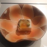 日本料理 旬彩 - 胡麻豆腐  鮑  べっこう  飴山葵