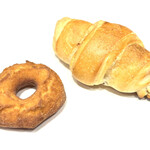 リトルマーメイド - 料理写真:塩パン(ロレーヌ岩塩)
タマゴドーナツ