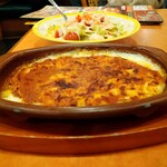 サイゼリヤ - ドリアとサラダ