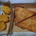 ドミノピザ - クリスピッツァバーガー(ガーリックベーコンチーズ、チキンナゲット変更)