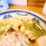 らぁめん 一福 - 手間暇掛けて仕込んだ、絶品"メンマ"も隠れています。