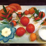 酒肴商店 アジト - トマトの？種盛