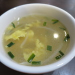 四川料理 星都 - 玉子、もやし、青ねぎのスープアップ