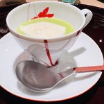蓬左茶寮 - えんどう豆のスープ