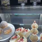 Mon Coffret - ショーケースの中