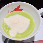 蓬左茶寮 - えんどう豆のスープ