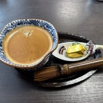 紀の代寿司 - 蛸唐草の素敵な器とスプーン代わりの茶せん