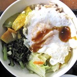 嘉義車頭火雞肉飯 - 火雞肉飯・含三菜・荷包蛋