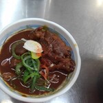 きしめん 住よし JR名古屋駅 3・4番ホーム店 - どて煮490円。