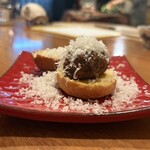 四季彩 平山 - チーズバーガー    横から