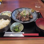 虎視眈々 - 親鳥定食