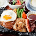ミックスグリル定食（スープ付き）