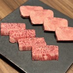 焼肉うしごろ 銀座店 - 究極の黒タン 厚切り•特選厚切りハラミ