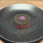焼肉うしごろ - キャビアと和牛のタルタル